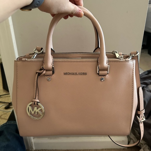 Pink Michael Kors Purse with shoulder strap - Picture 6 of 6